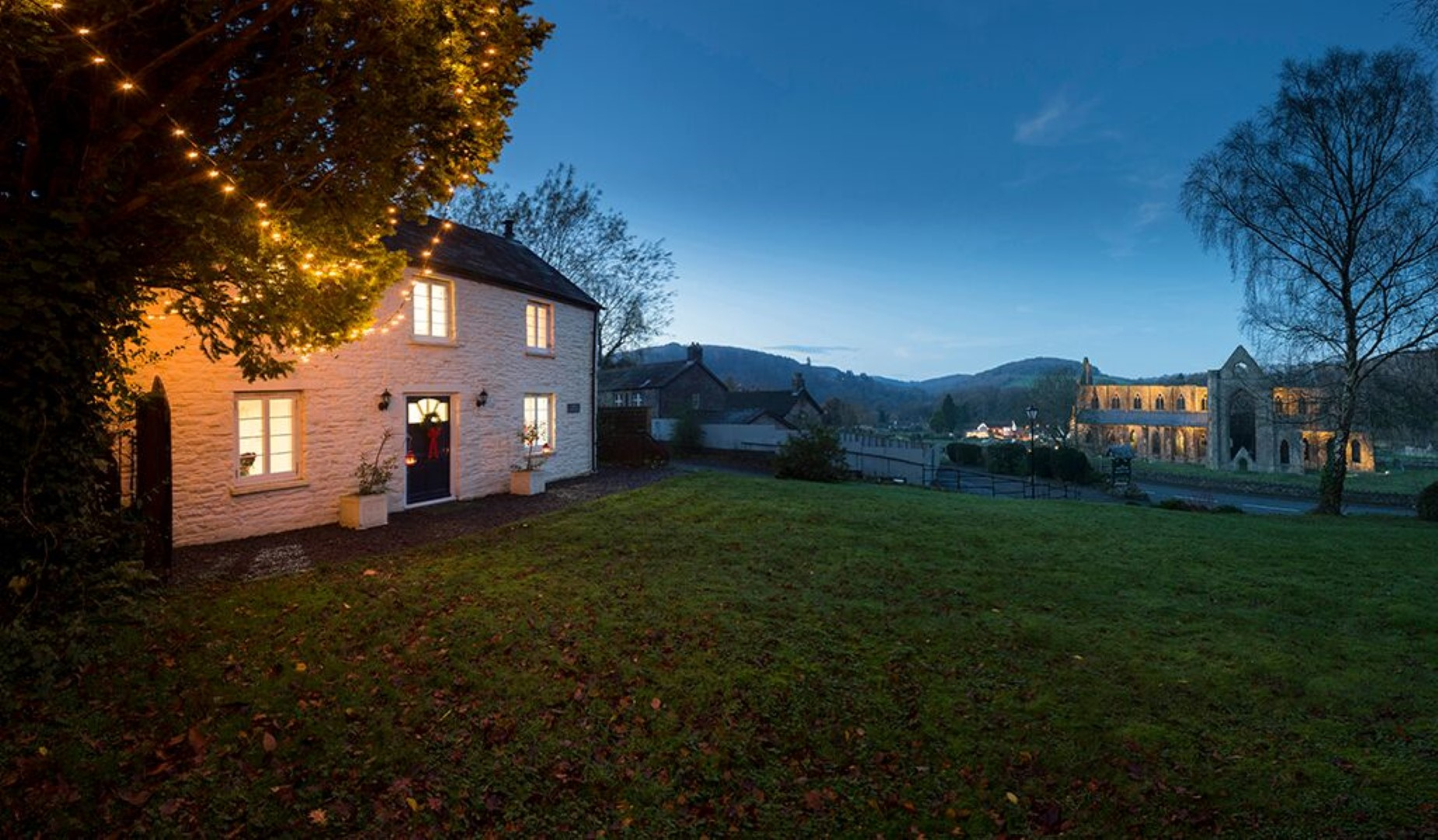 Tintern Abbey Cottage